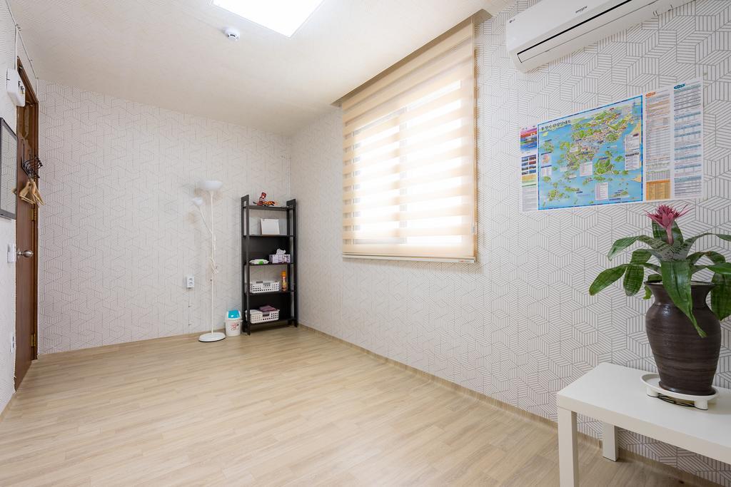 Yours Guesthouse In Тхонйон Екстер'єр фото